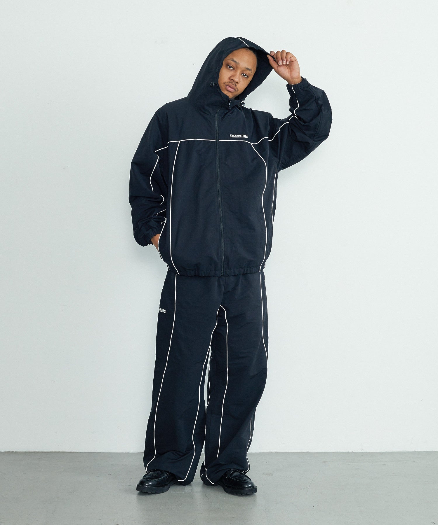 CURVED NYLON JACKET