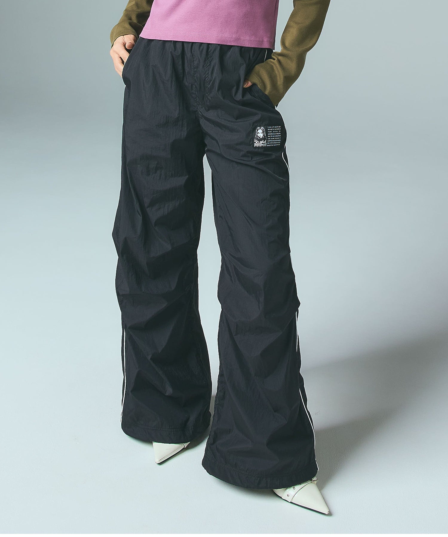 FACE LABEL TRACK PANTS
