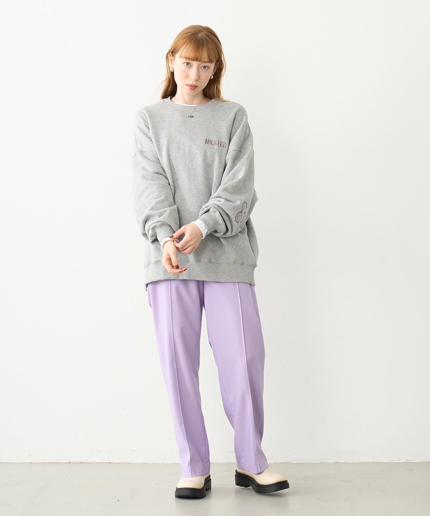 FLOWER PATCHED ELBOW SWEAT TOP