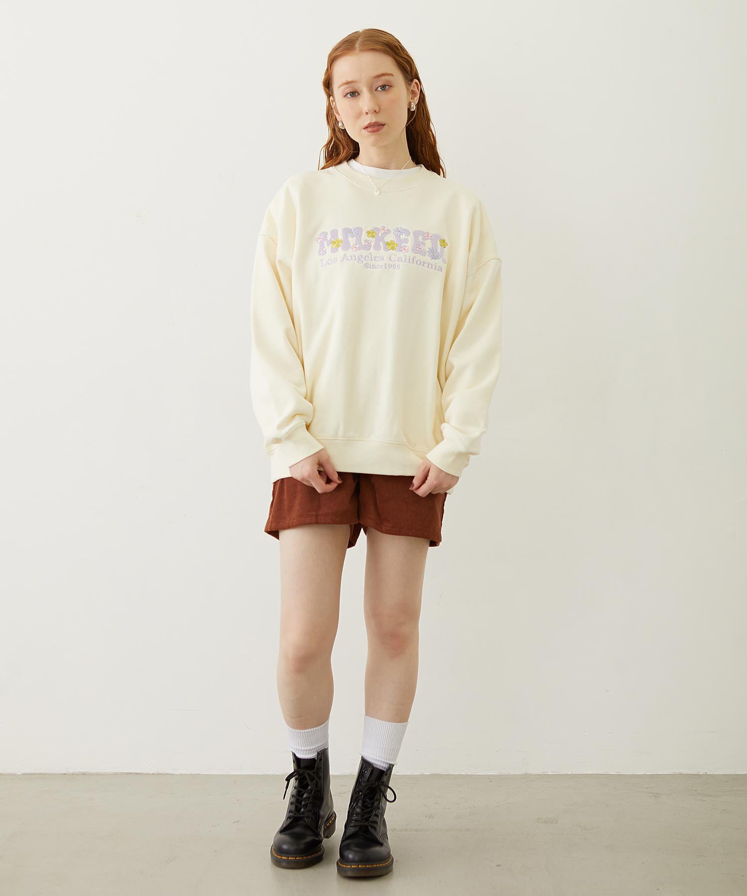 BLOOMING FLOWER EMBROIDERY SWEAT TOP