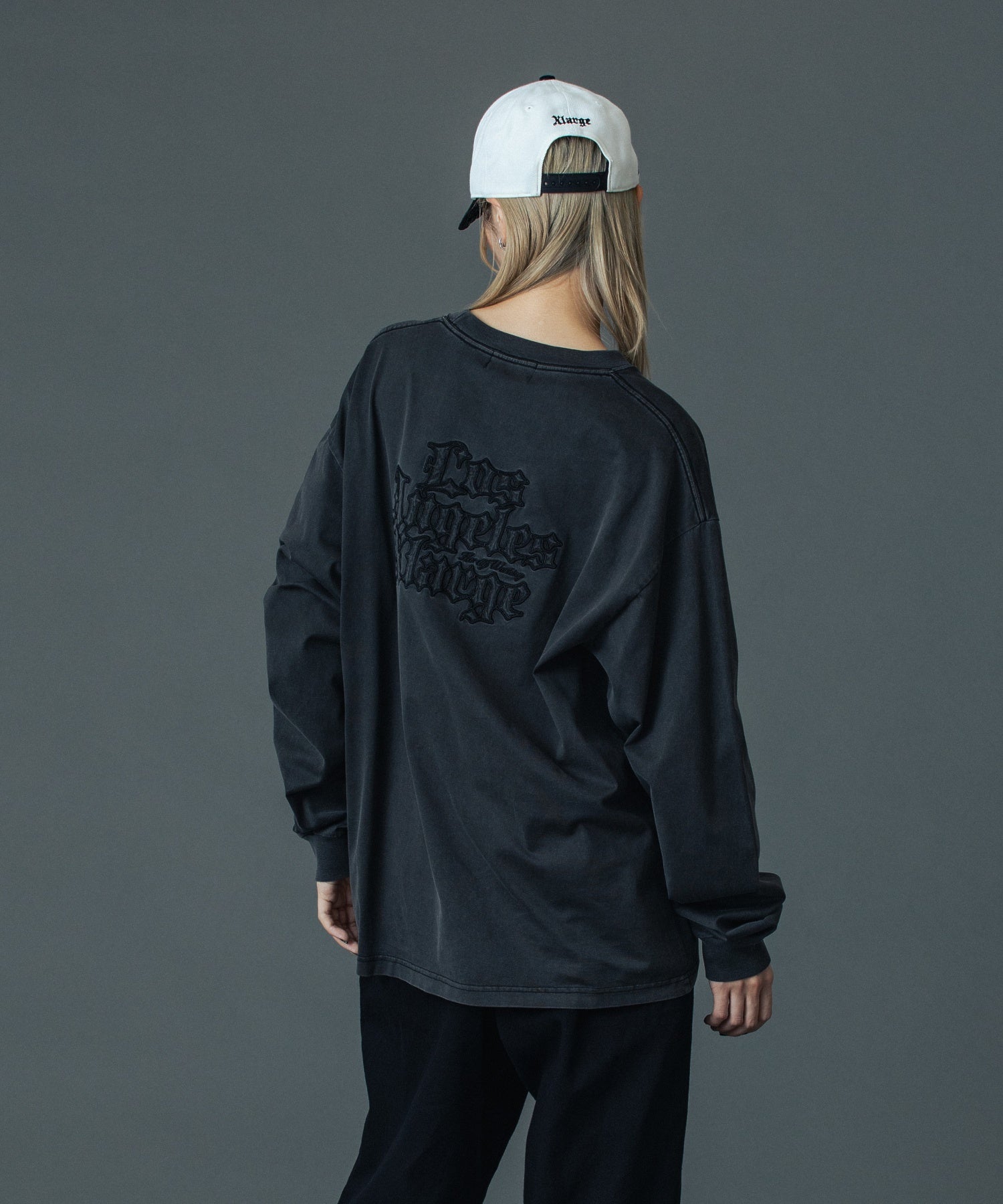 PATCHED OLD ENGLISH L/S TEE