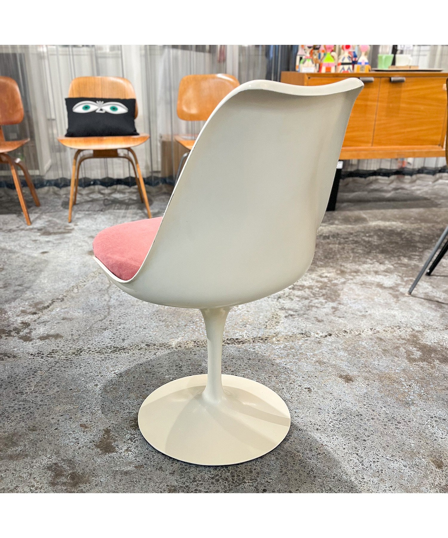 Saarinen Tulip Side Chair / Eero Saarinen / Knoll / 1960年