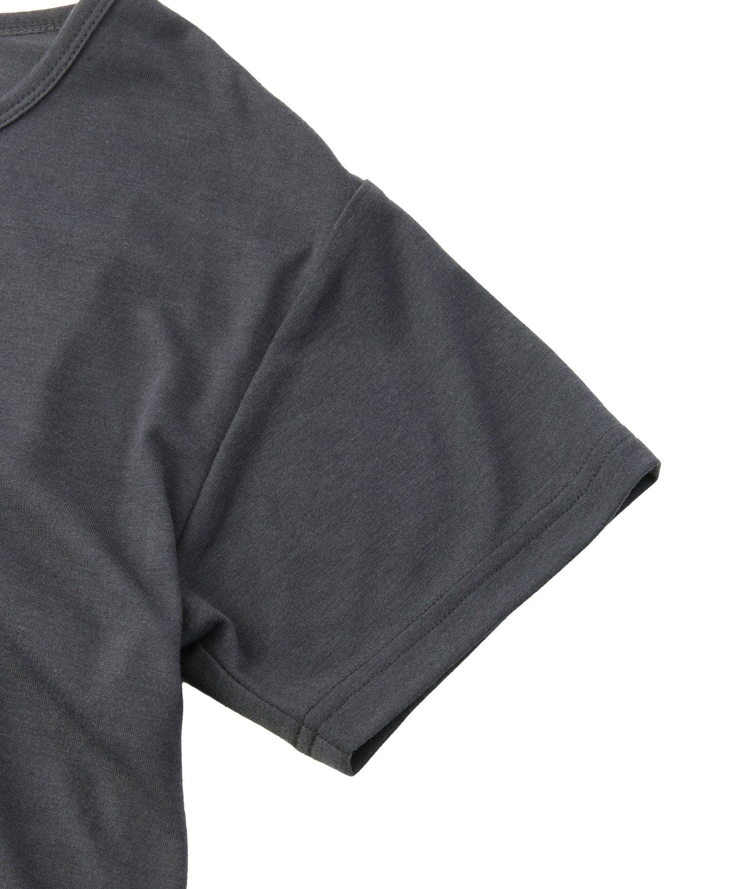 RIBBONED HEM FADED LOGO S/S TEE