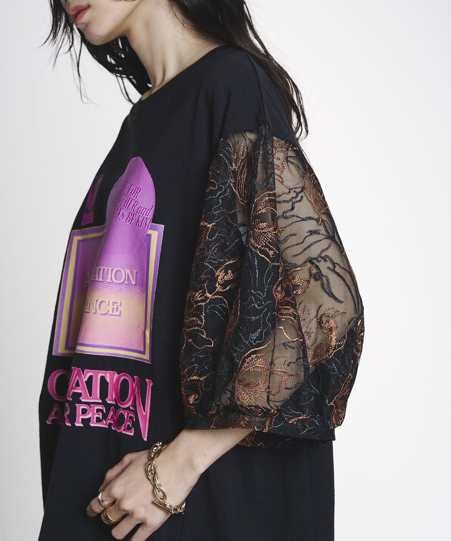 OKIRAKU×ROSEBUD/LACE SLEEVE GRAPHIC TOP