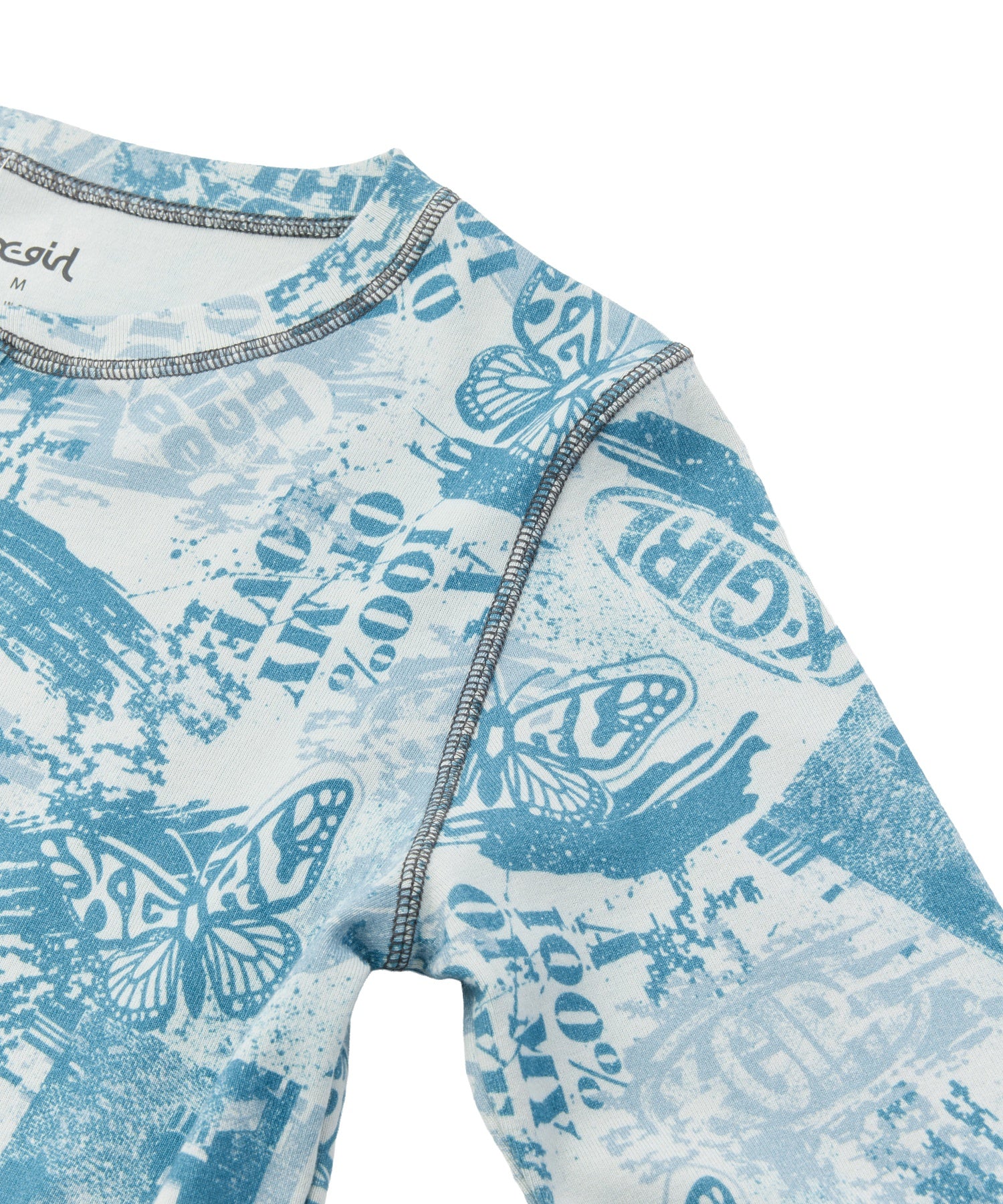 BRUSHED COLLAGE GRAPHIC HENLEY NECK L/S COMPACT TOP