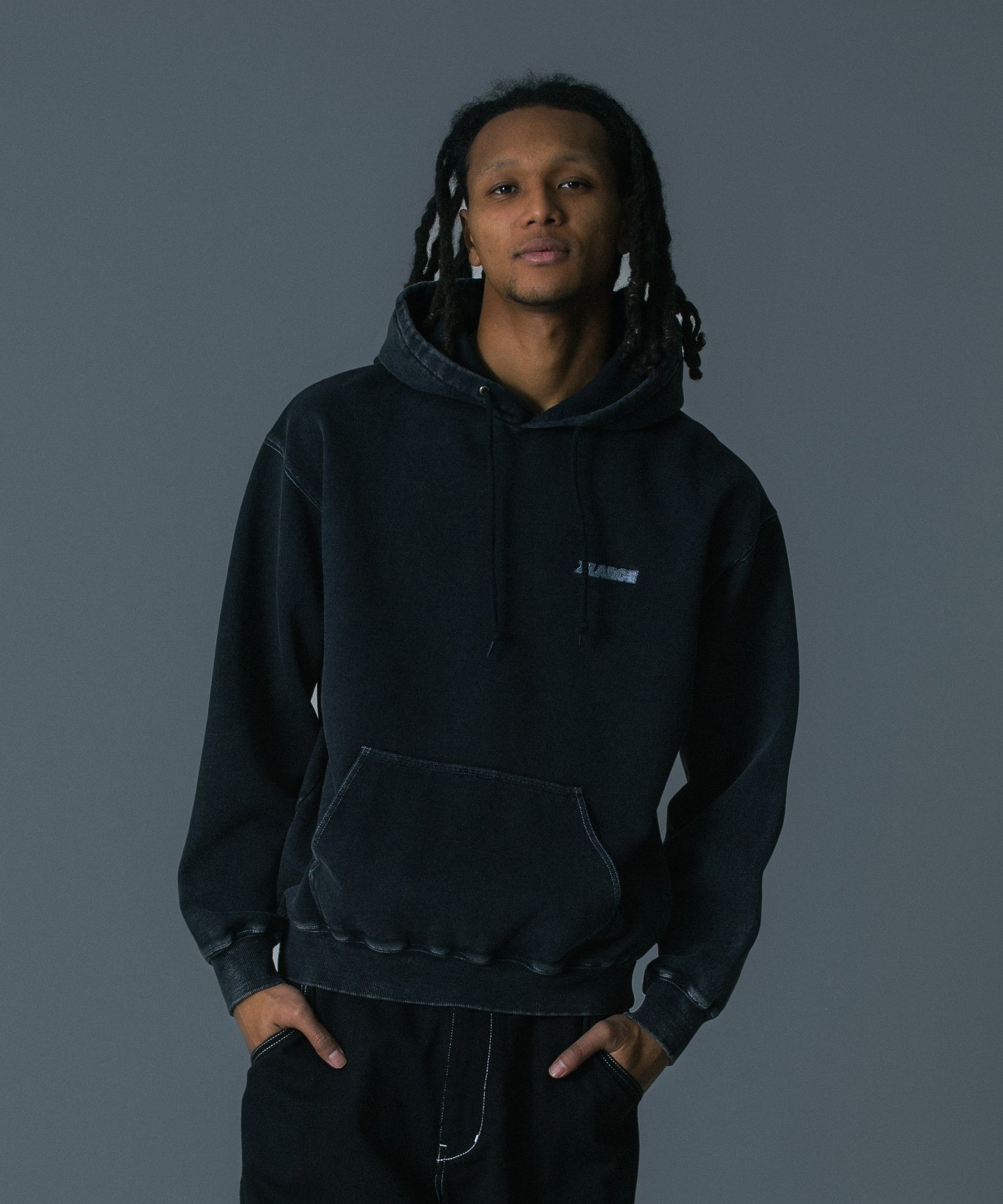 MODEL 身長185cm / 着用サイズ：Lサイズ