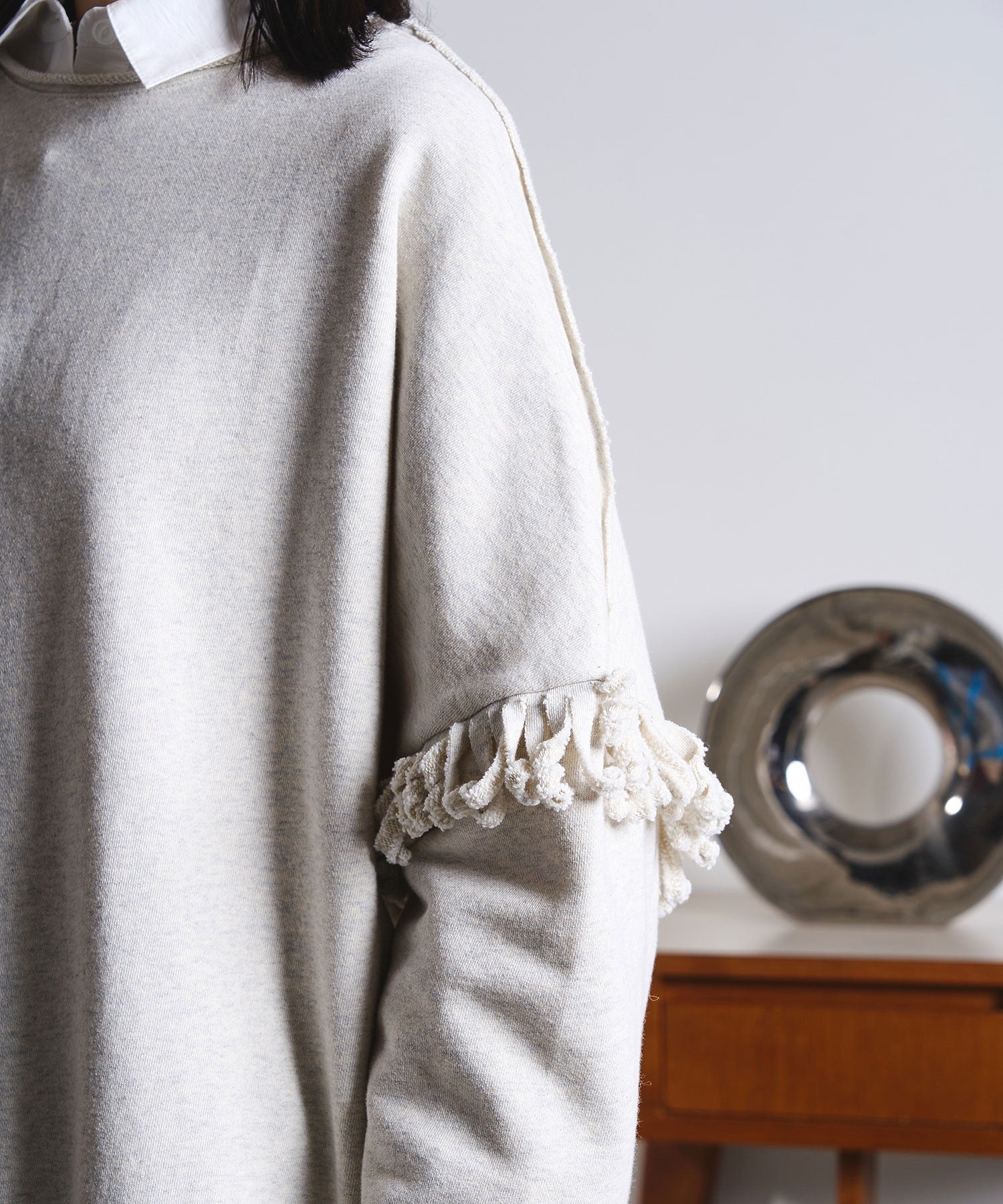 GENE HEAVENS/FRONT AND BACK FRINGE SWEAT