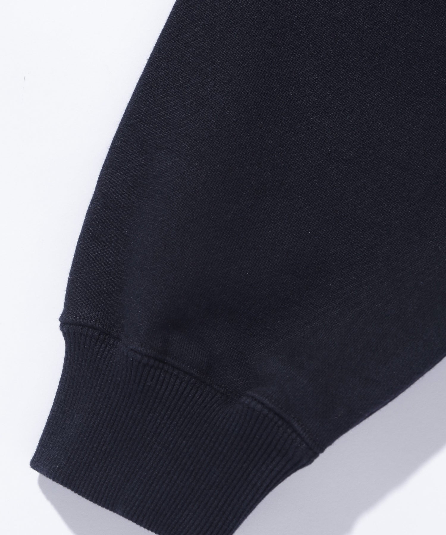 SHADE CREWNECK SWEATSHIRT