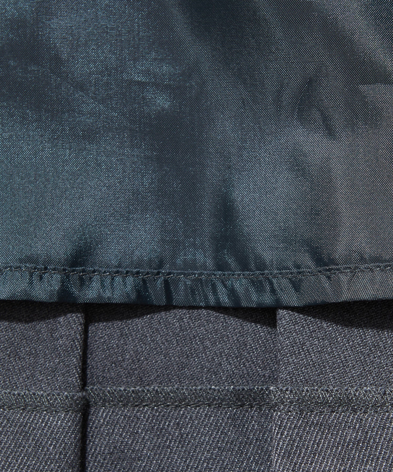 BELTED PLEATED SKIRT