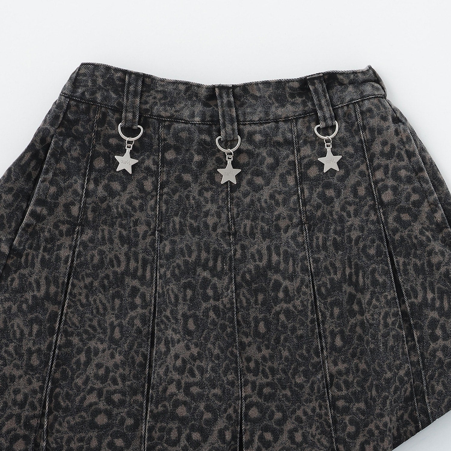 ピグメントプリーツスカート