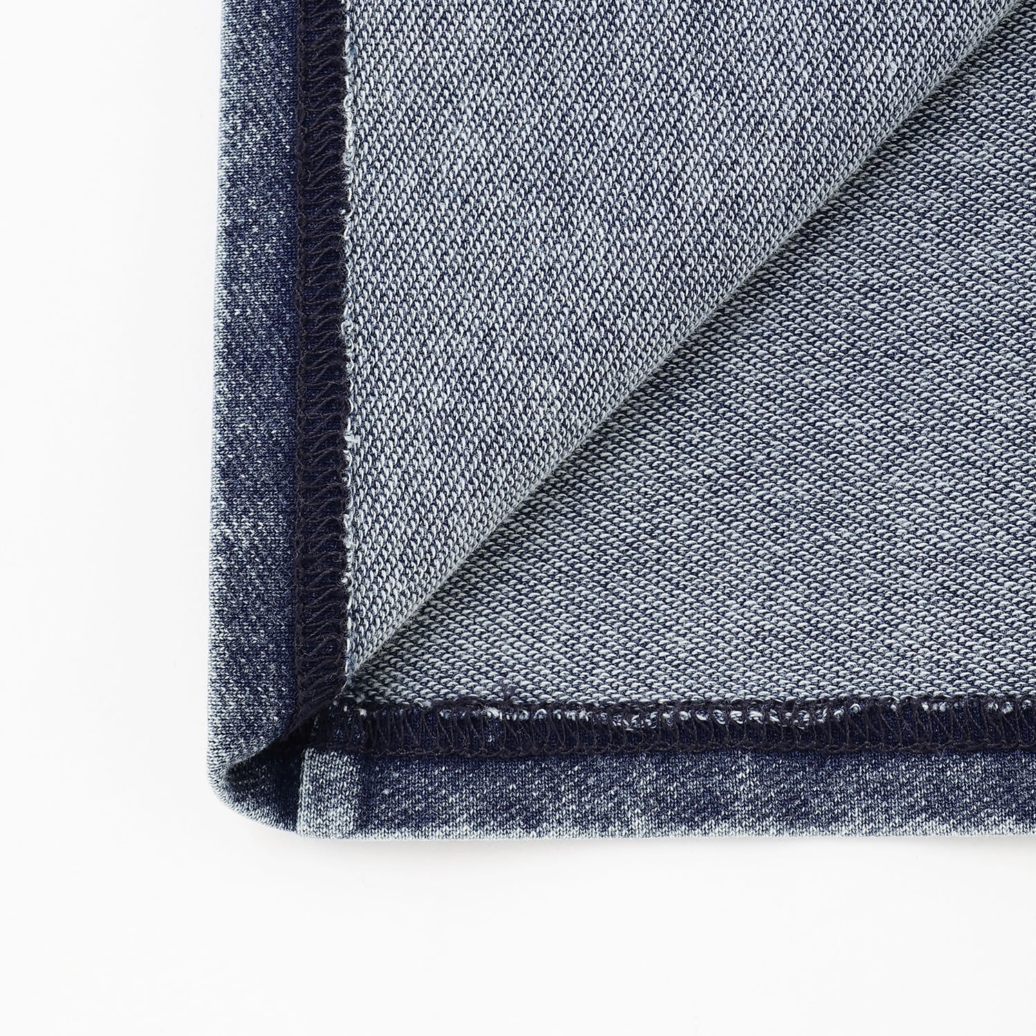 ピグメントロゴ長袖Tシャツ