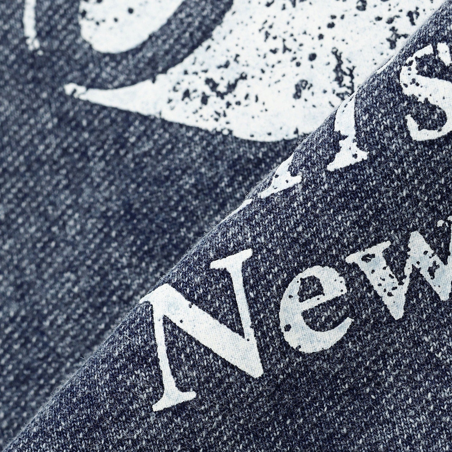 ピグメントロゴ長袖Tシャツ