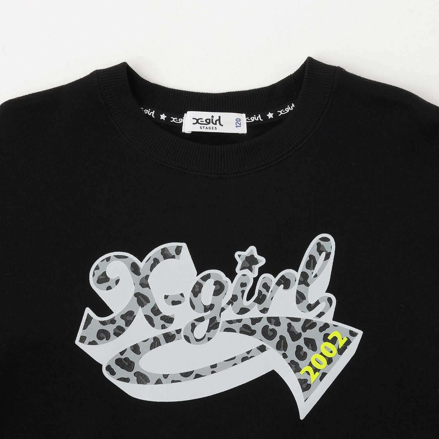 総柄ロゴファー袖裏起毛ショートトレーナー