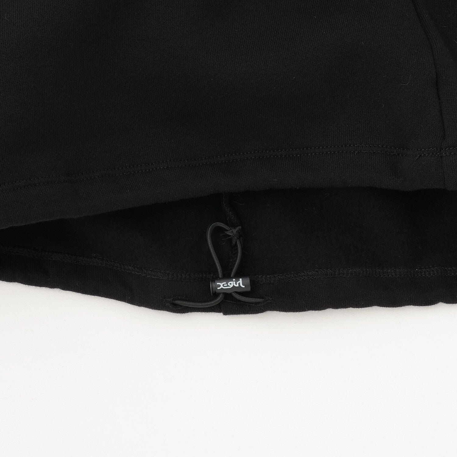 総柄ロゴファー袖裏起毛ショートトレーナー