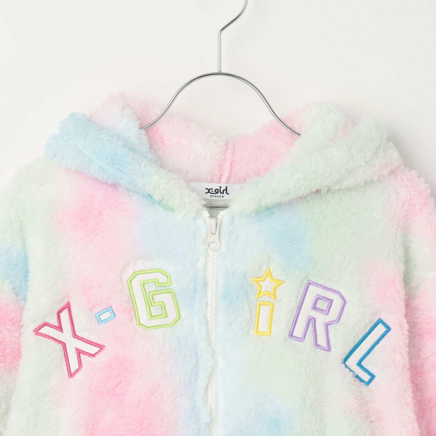 ロゴアップリケ刺しゅうフラッフィージップパーカー