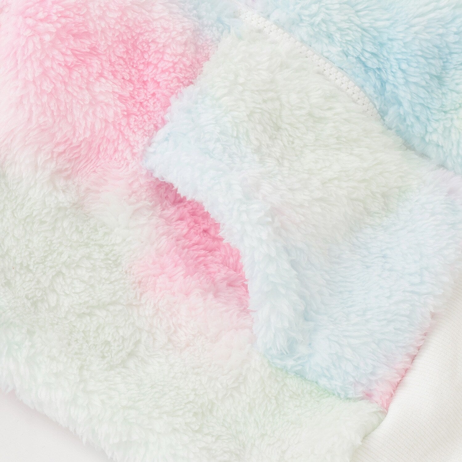 ロゴアップリケ刺しゅうフラッフィージップパーカー