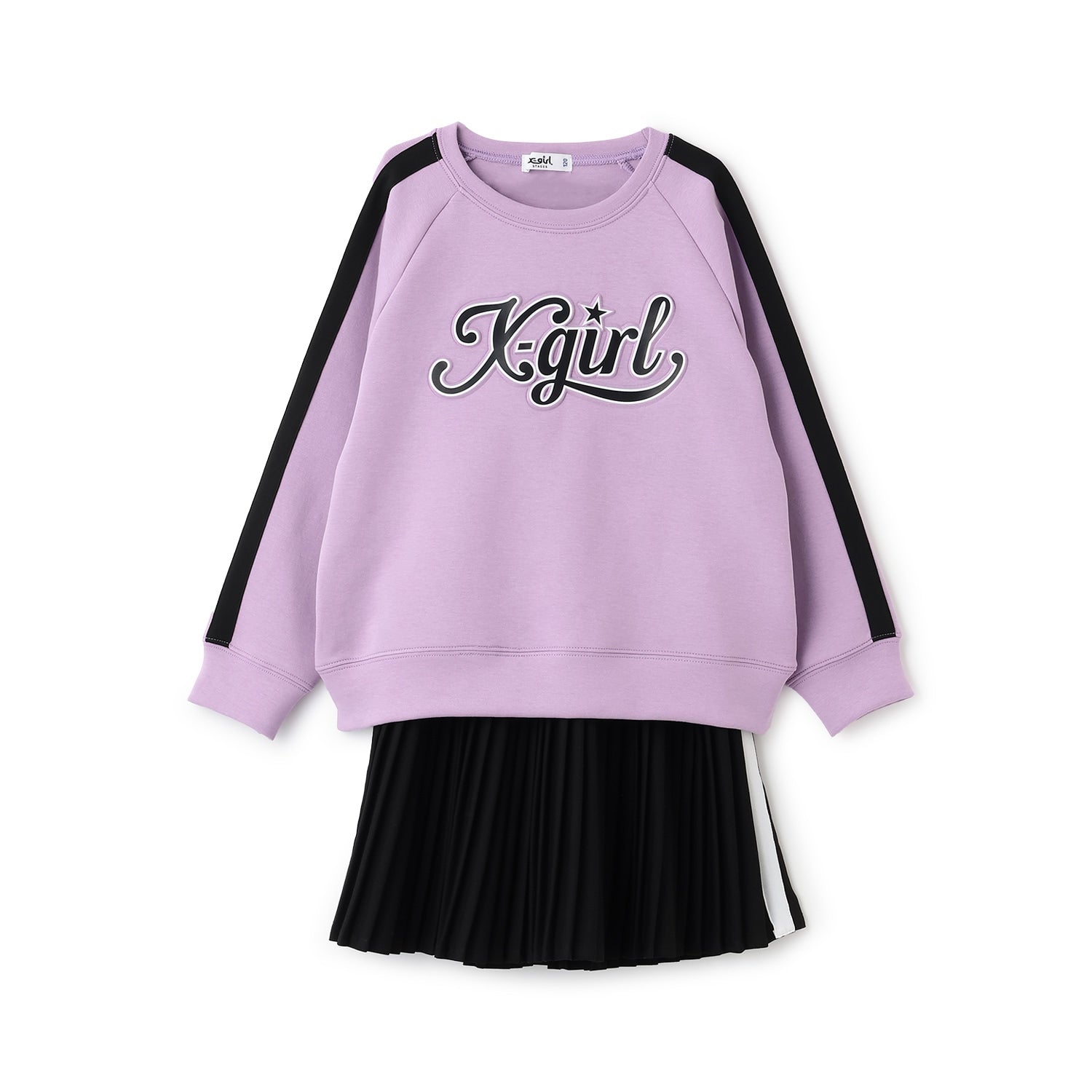 エンボスロゴプルオーバー+サイドラインプリーツスカートセット