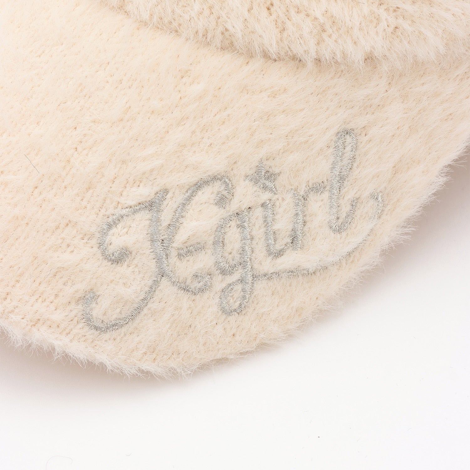 ロゴ刺しゅうファーキャップ