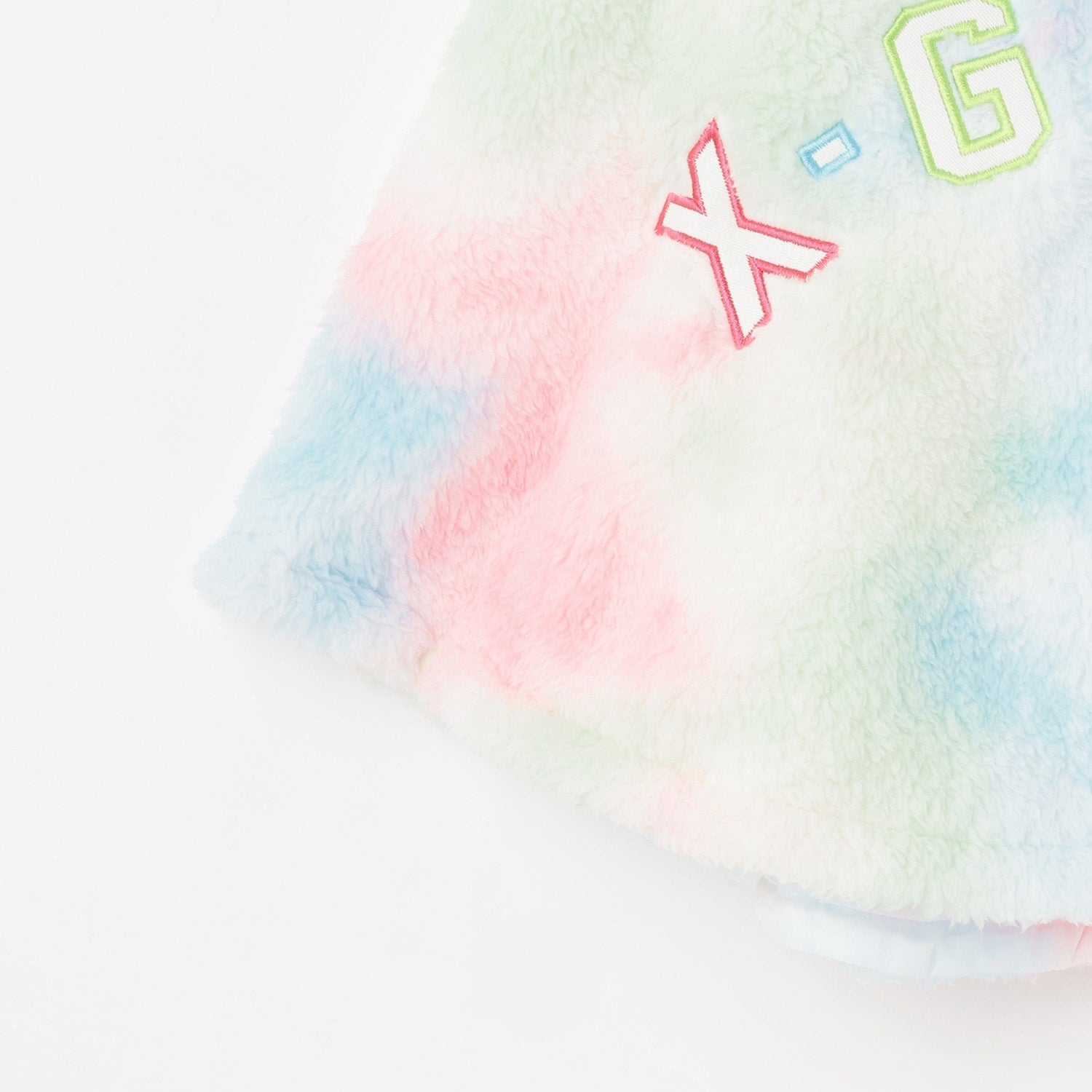 ロゴ刺しゅうアップリケフラッフィーポンチョ