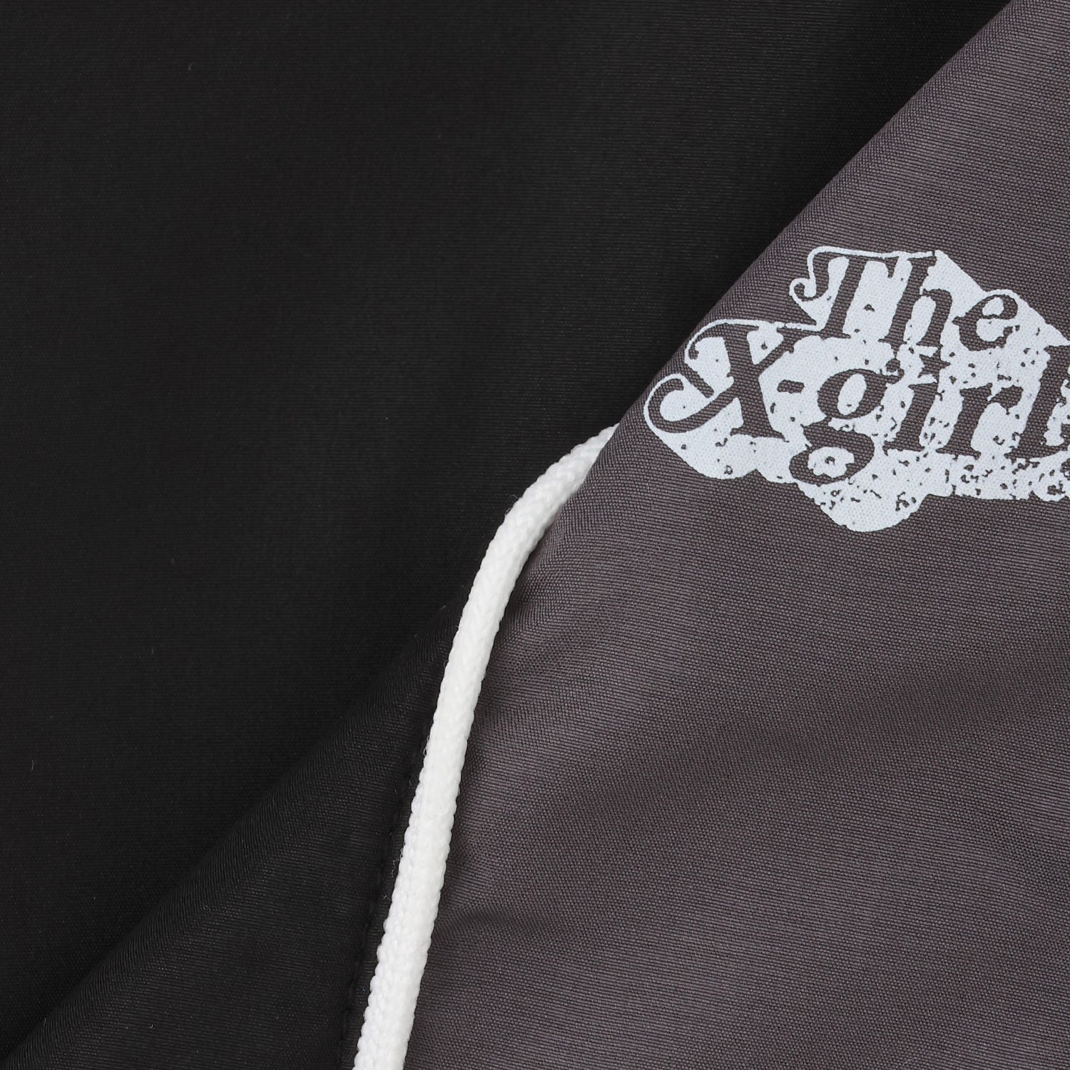 サイド切替ロゴパンツ