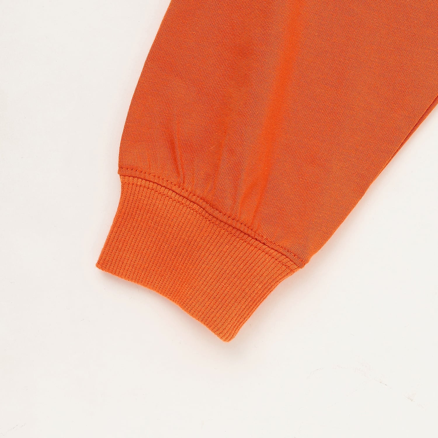 ロゴ長袖Tシャツ+総柄ロゴタンクトップセット