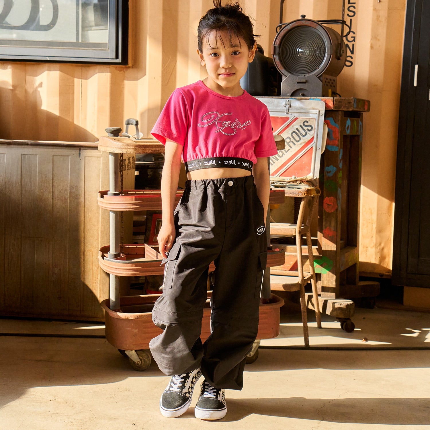 ラインストーンロゴ ショート丈半袖Tシャツ