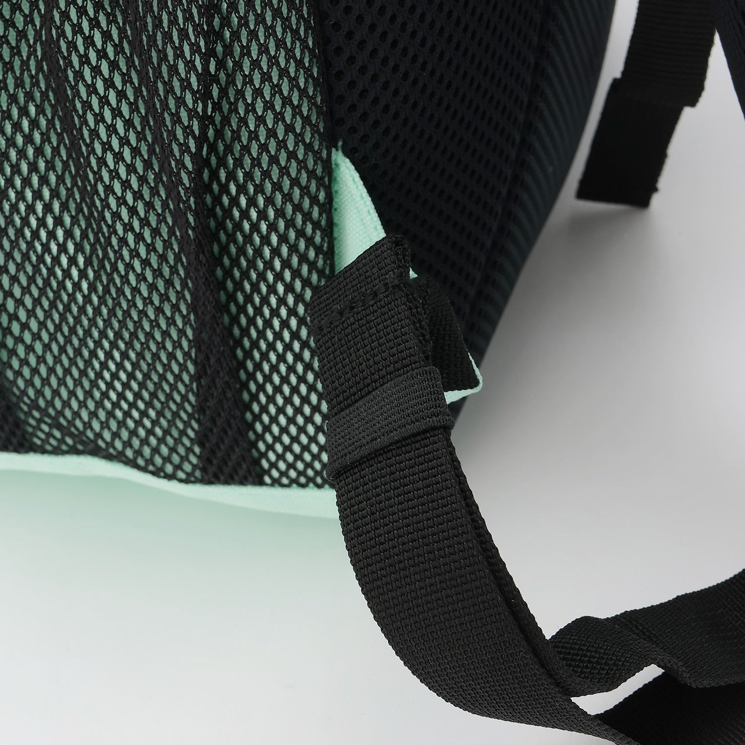 ロゴ メッシュバックパック