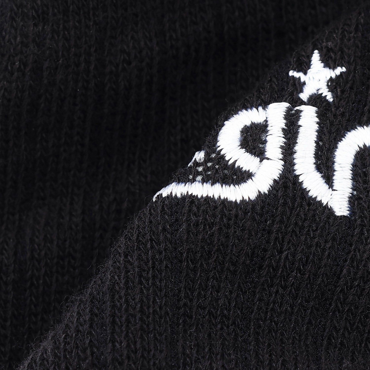 ロゴ刺しゅう ルーズソックス