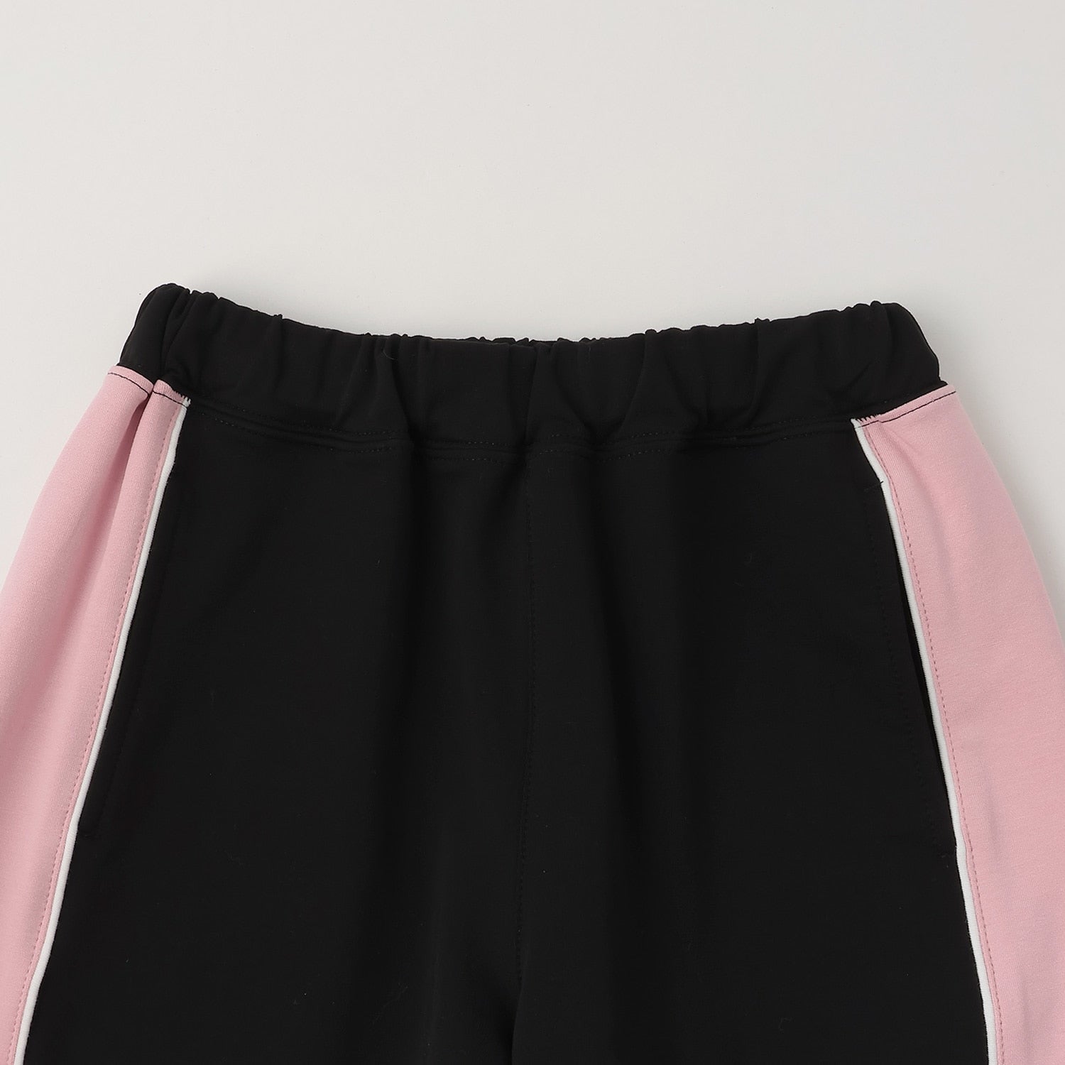 サイド切替ロゴプリント　ショートパンツ