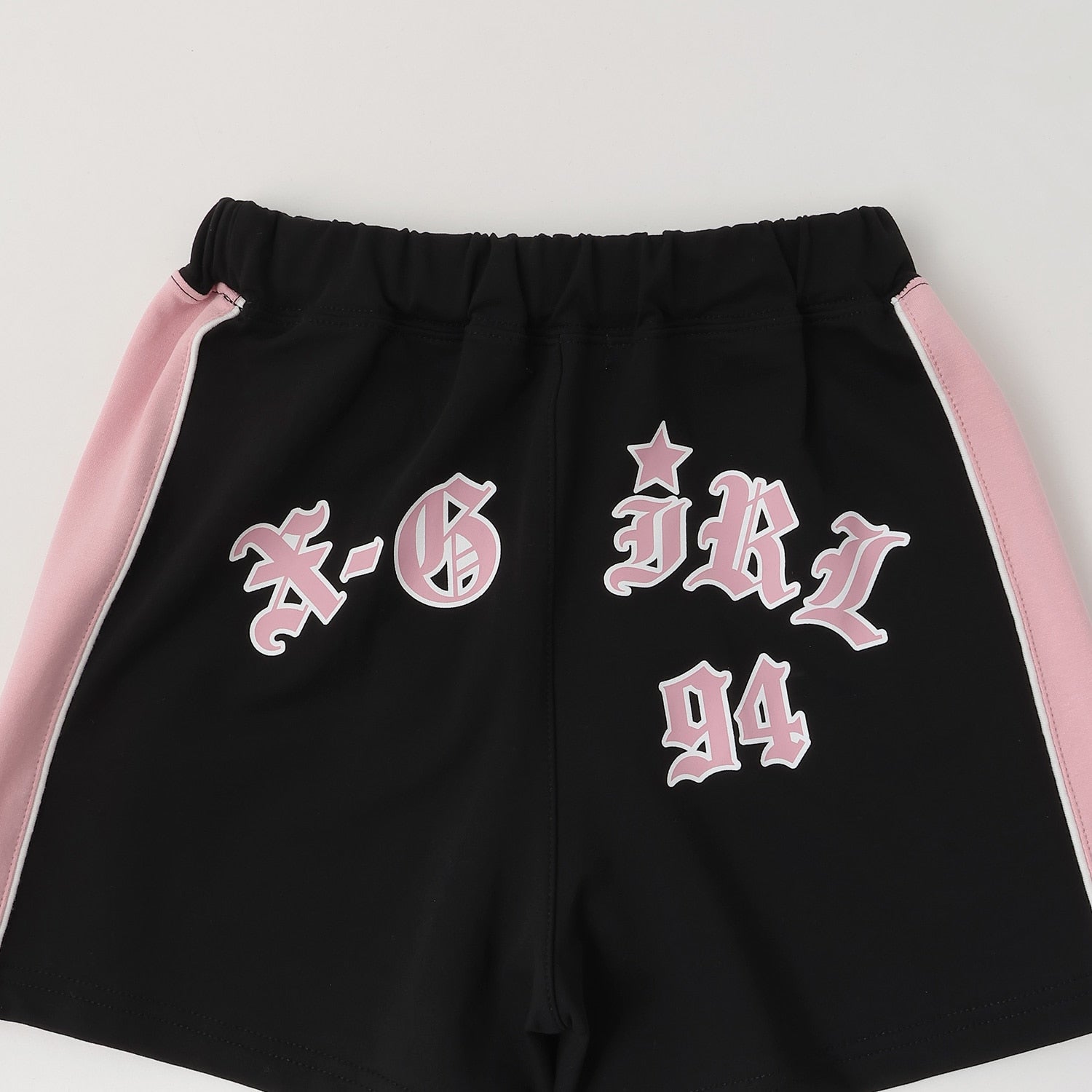 サイド切替ロゴプリント　ショートパンツ