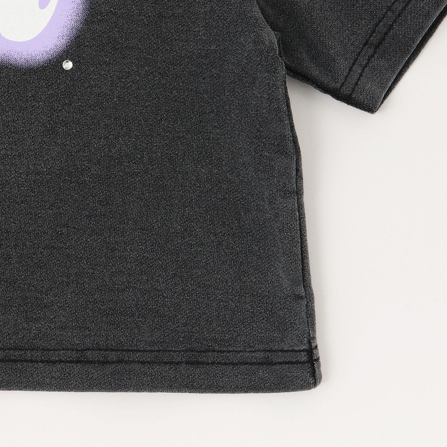 蓄光ロゴ 肩あきシャーリング半袖Tシャツ