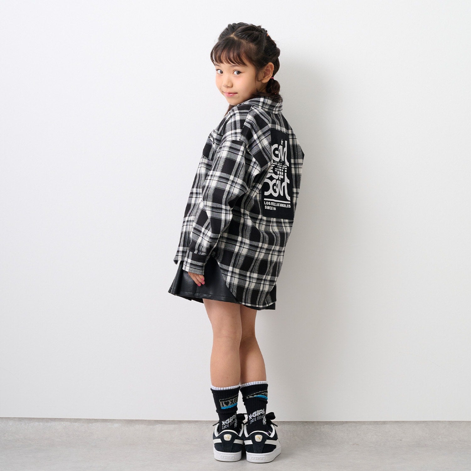 ロゴ バックプリント シャツ