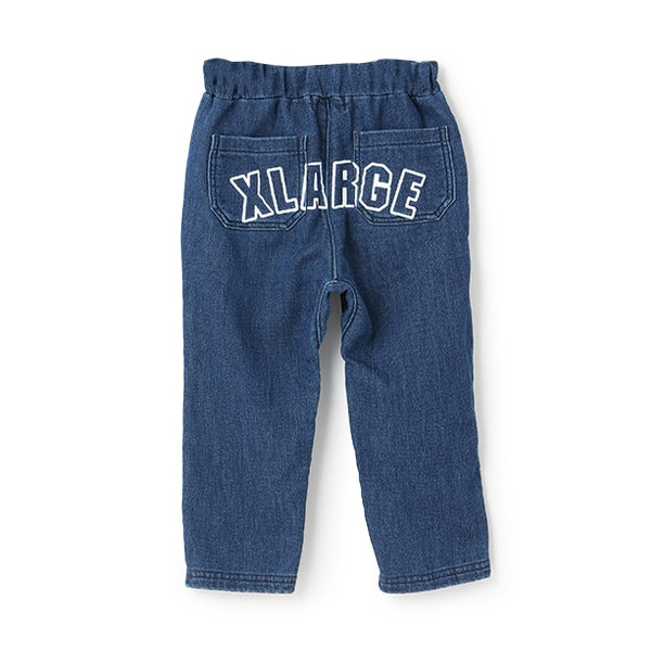 バックロゴカットデニムテーパードパンツ