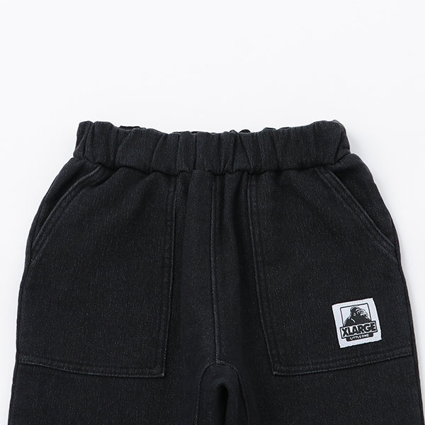 バックロゴカットデニムテーパードパンツ