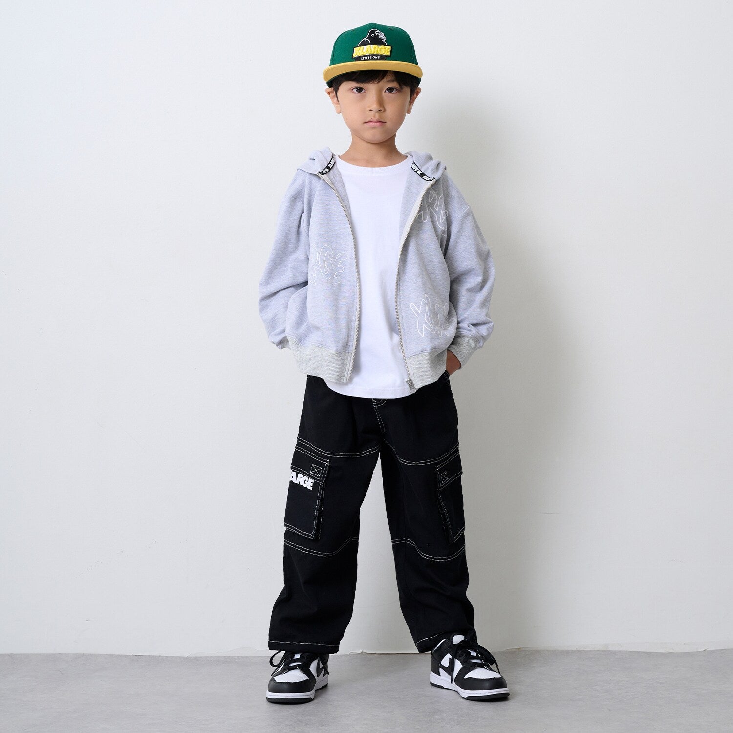 ビッグロゴ長袖Tシャツ