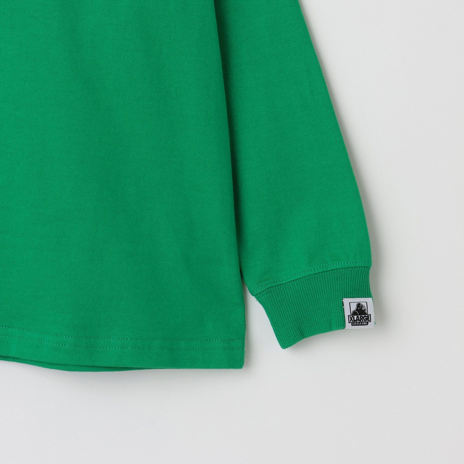 グラフィティロゴ長袖Tシャツ