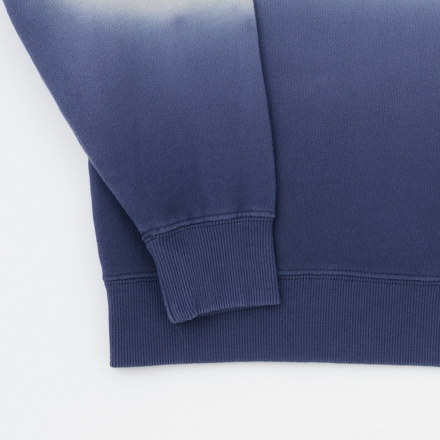 グラデーションタイダイトレーナー