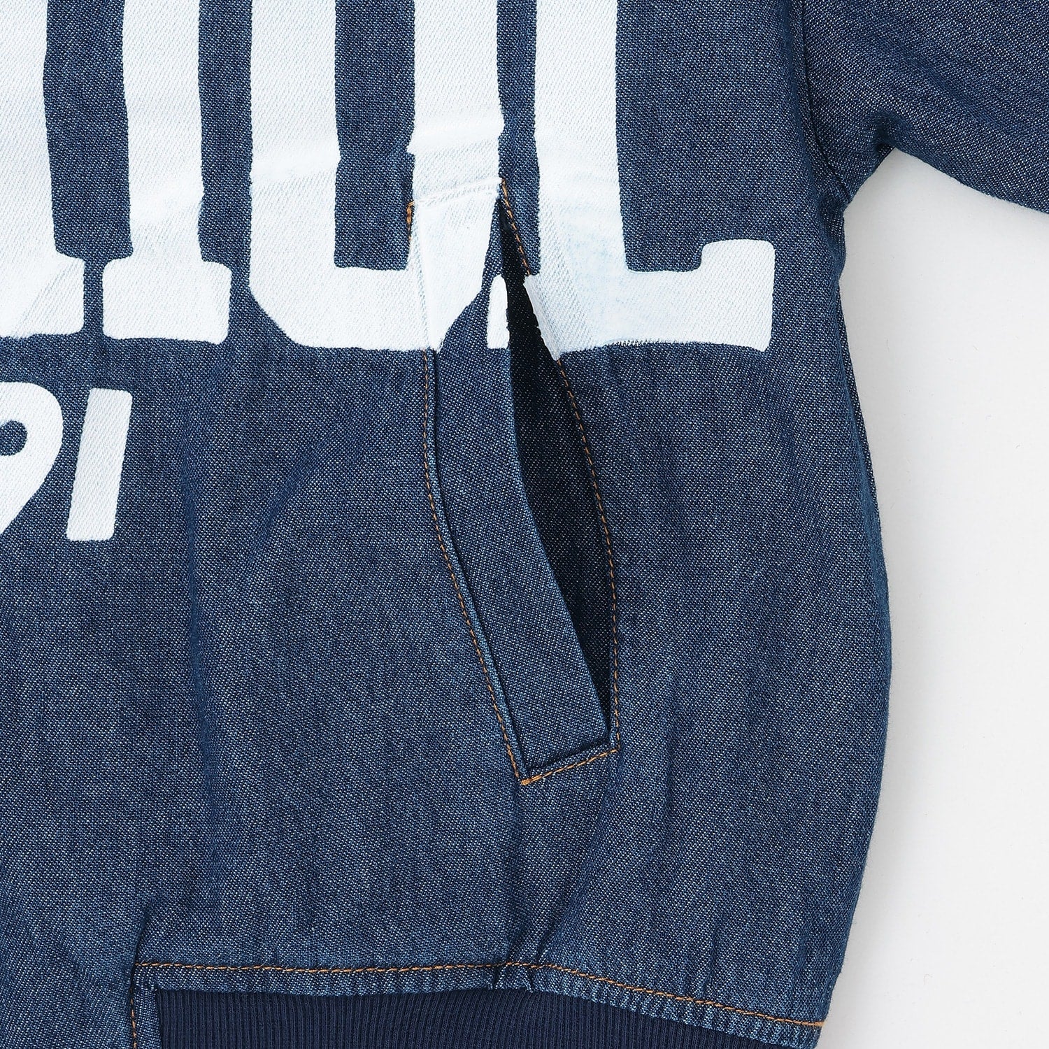 ビッグロゴプリント デニムブルゾン