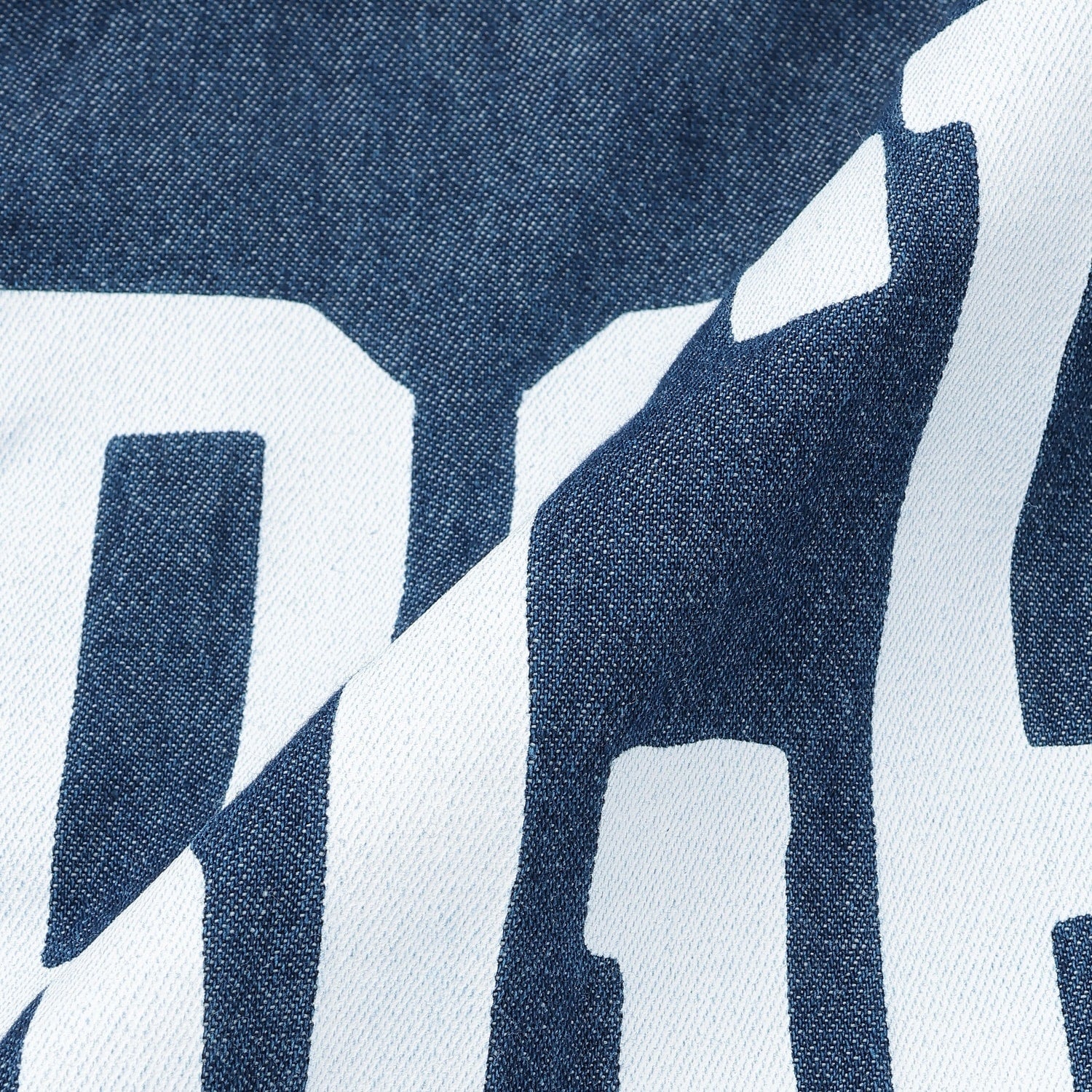 ビッグロゴプリント デニムブルゾン