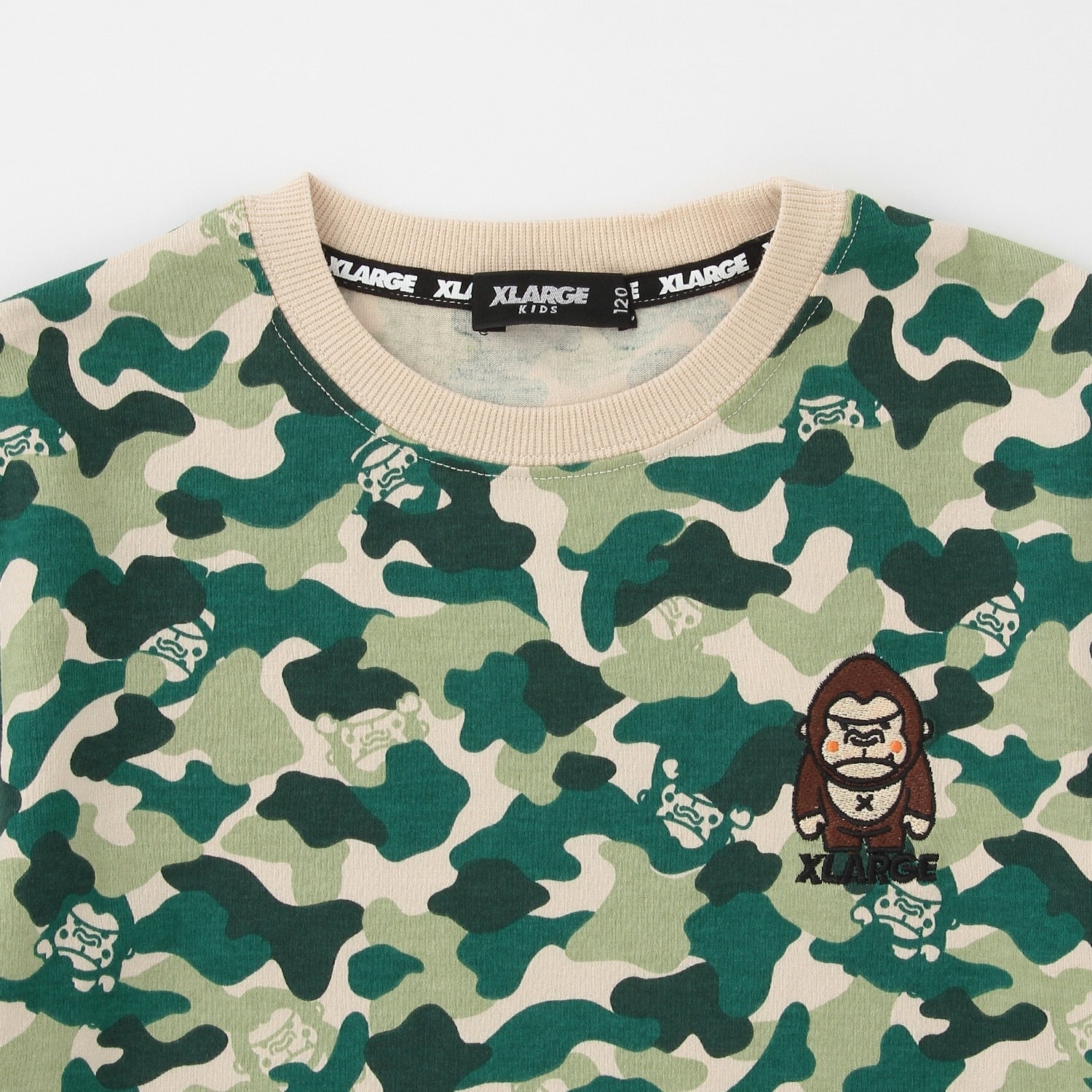 ファニーゴリラカモ総柄 半袖Tシャツ