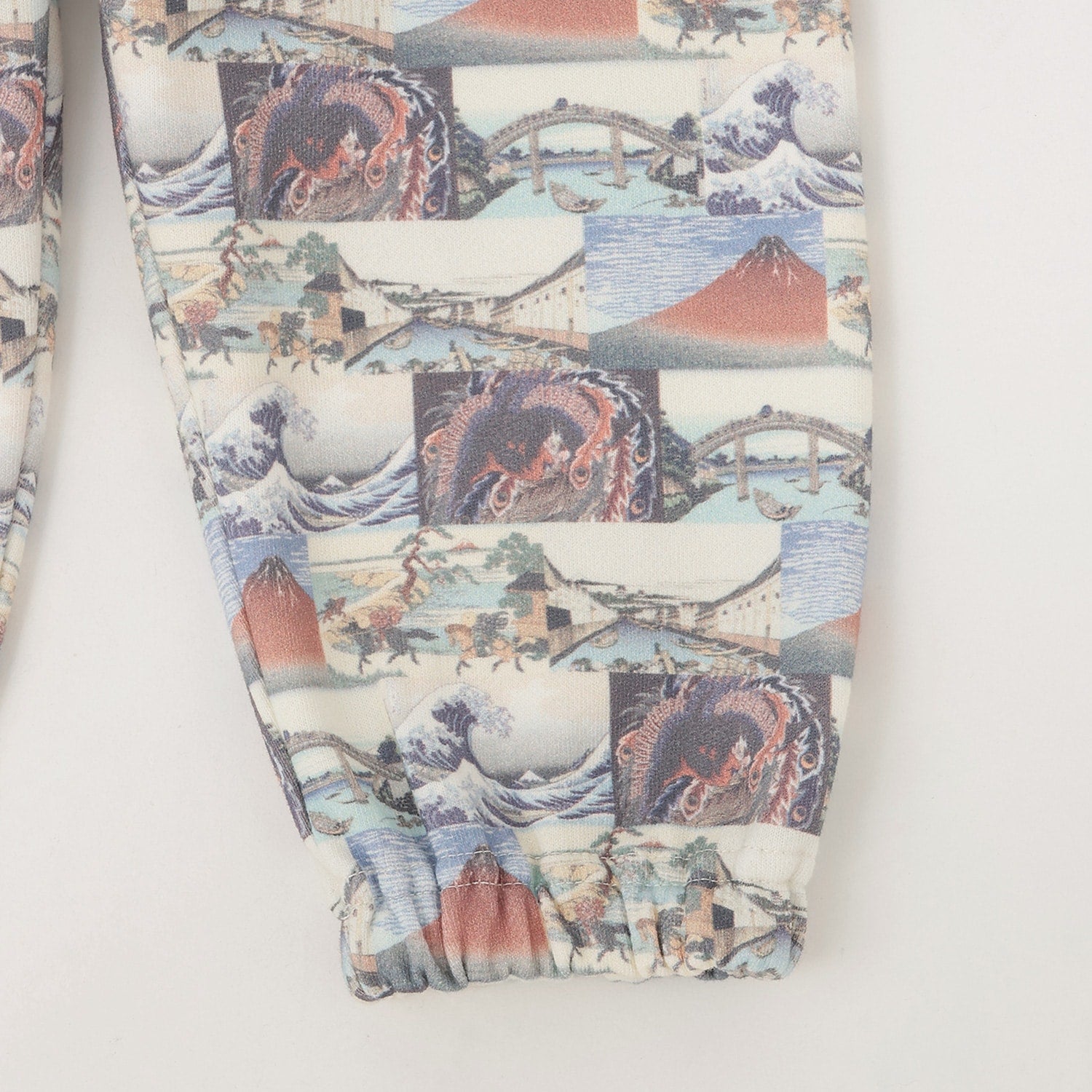 【HOKUSAI COLLECTION】総柄スウェットパンツ