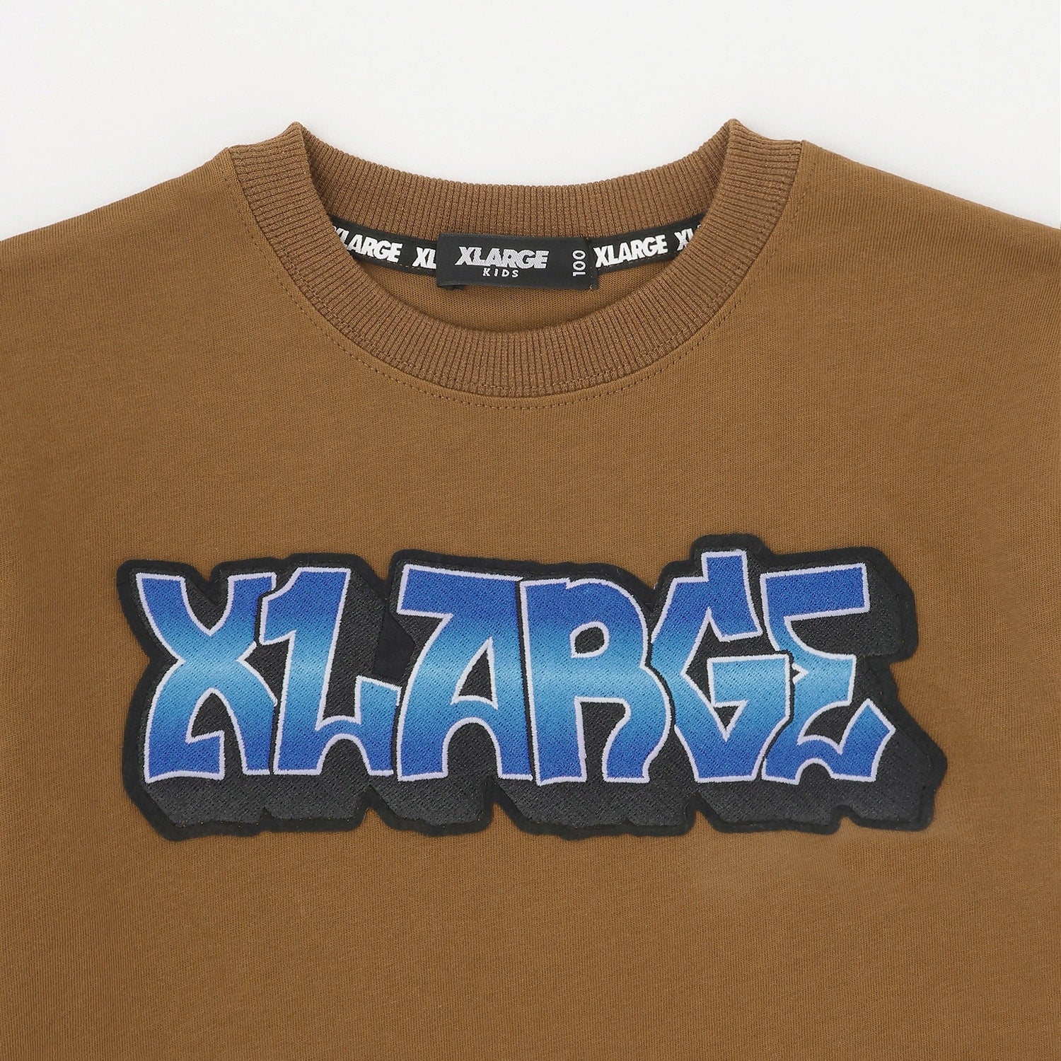 グラデーションロゴ刺しゅう半袖Tシャツ