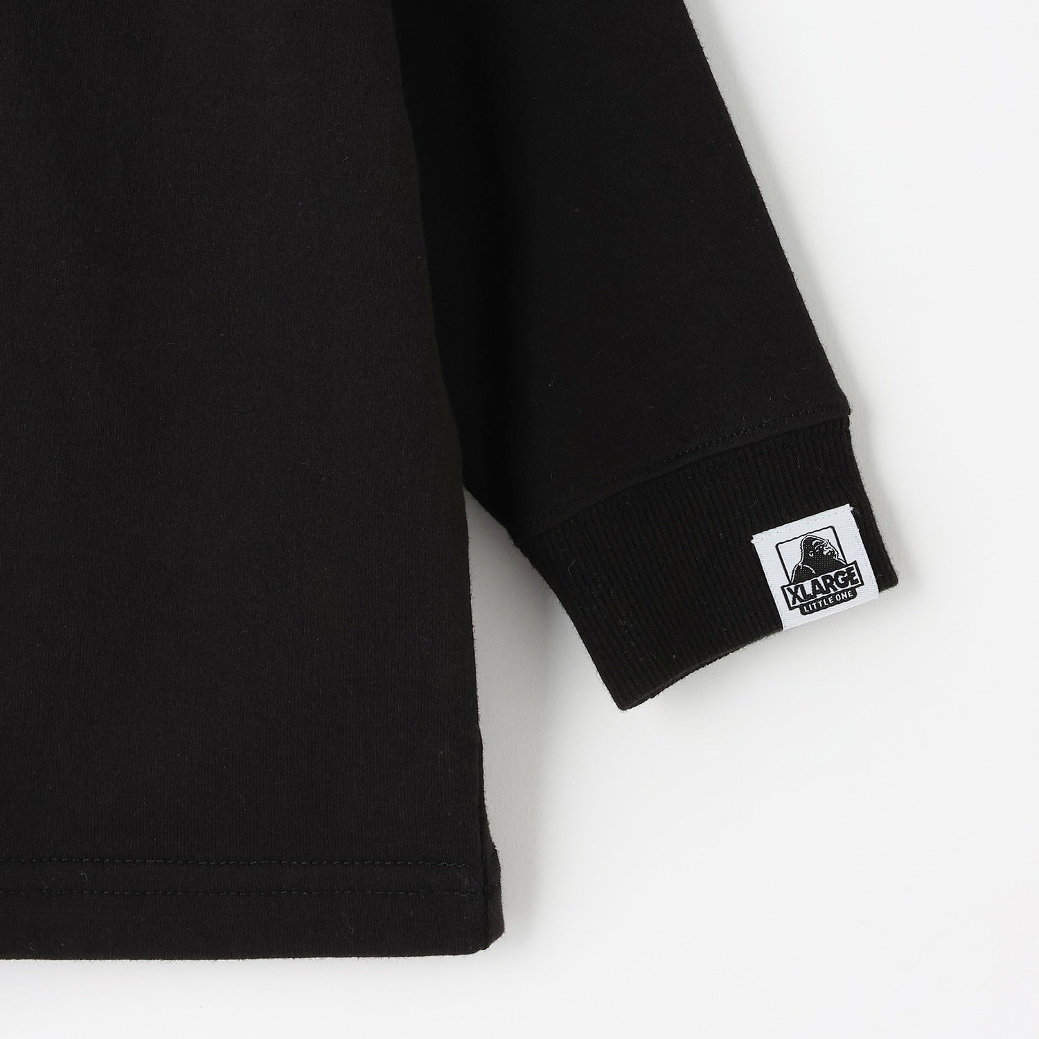 バックプリント長袖Tシャツ