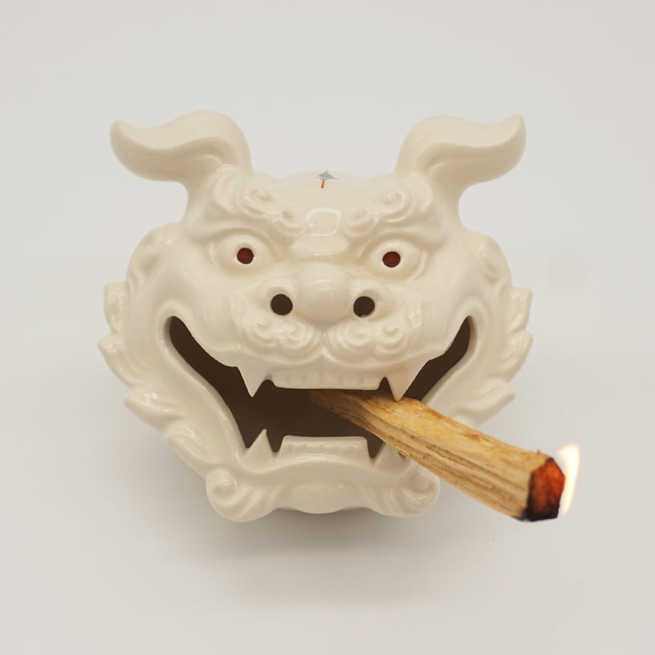 獅子　香木　パロサント スタンド置物