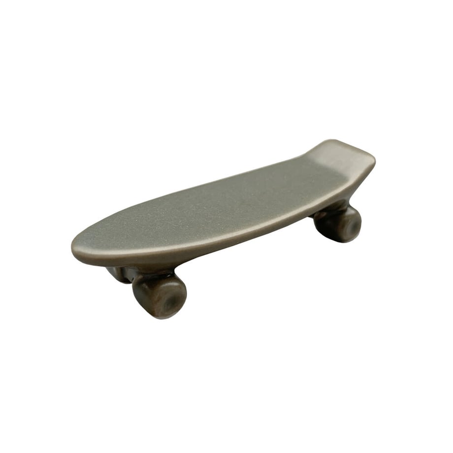TALKY/skate board chopstick rest