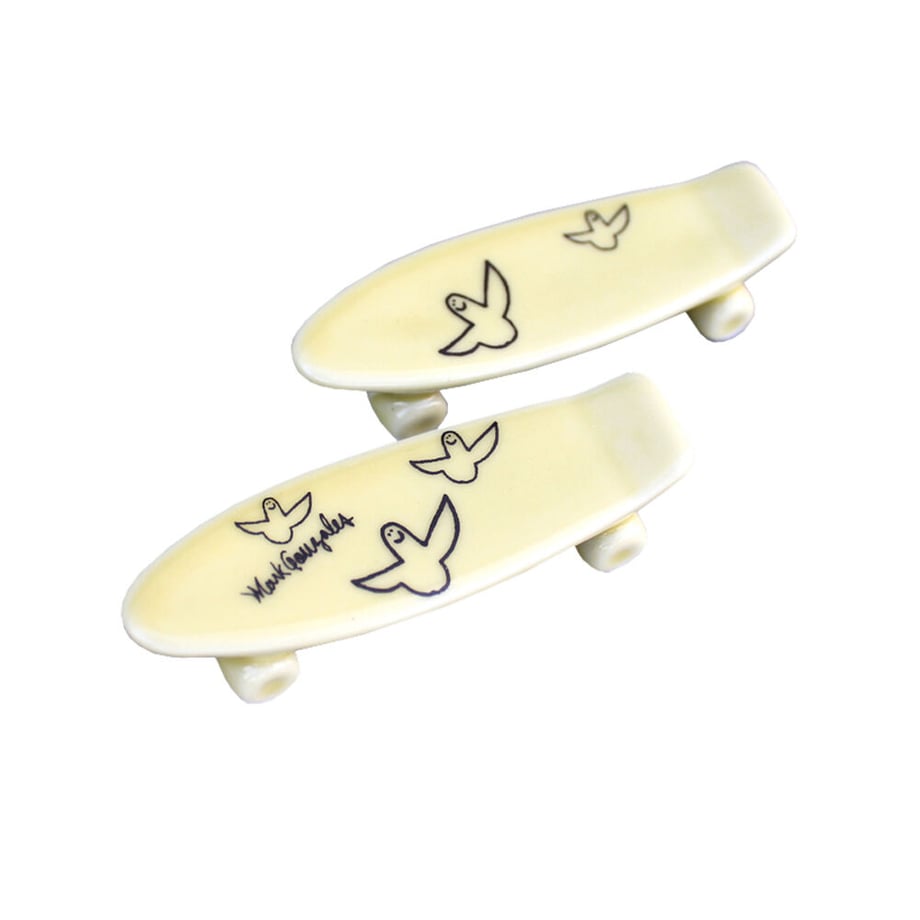 TALKY/Mark Gonzales / skate board chopstick rest
