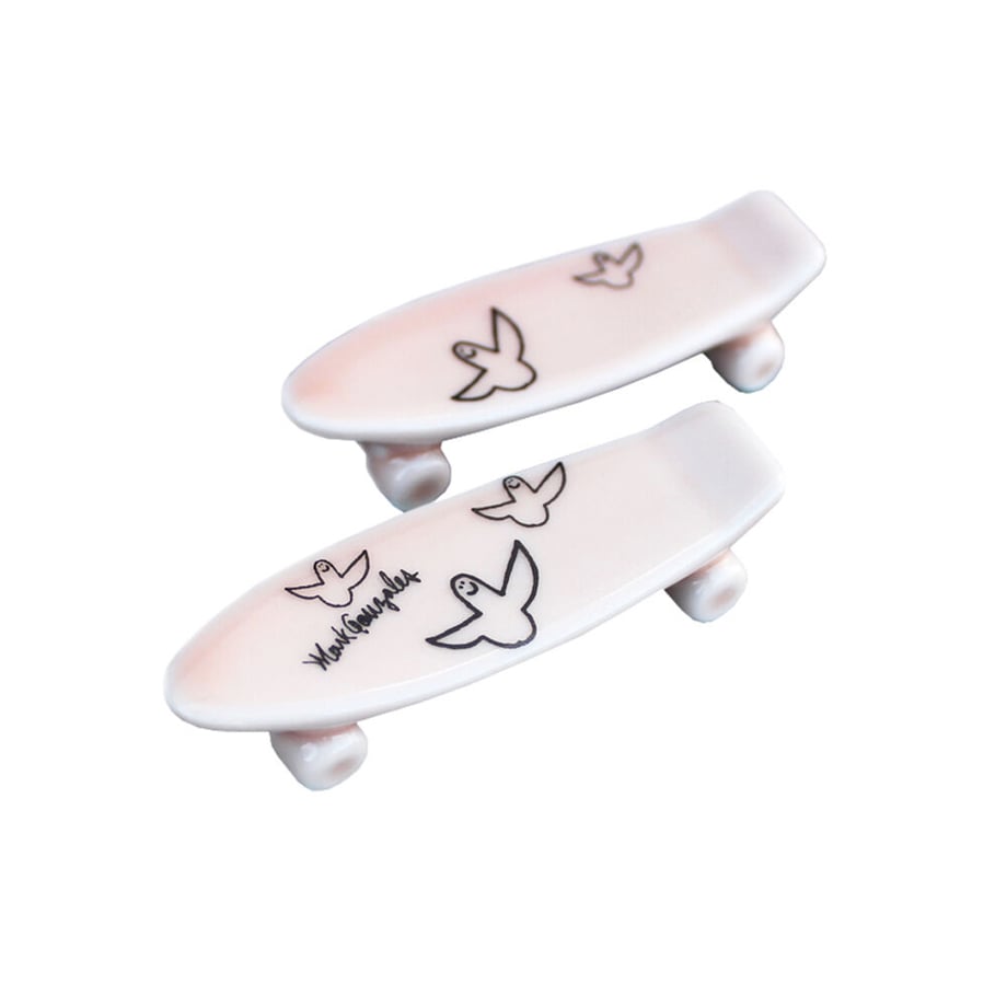 TALKY/Mark Gonzales / skate board chopstick rest